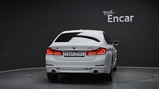 BMW 5-SERIES G30 2019