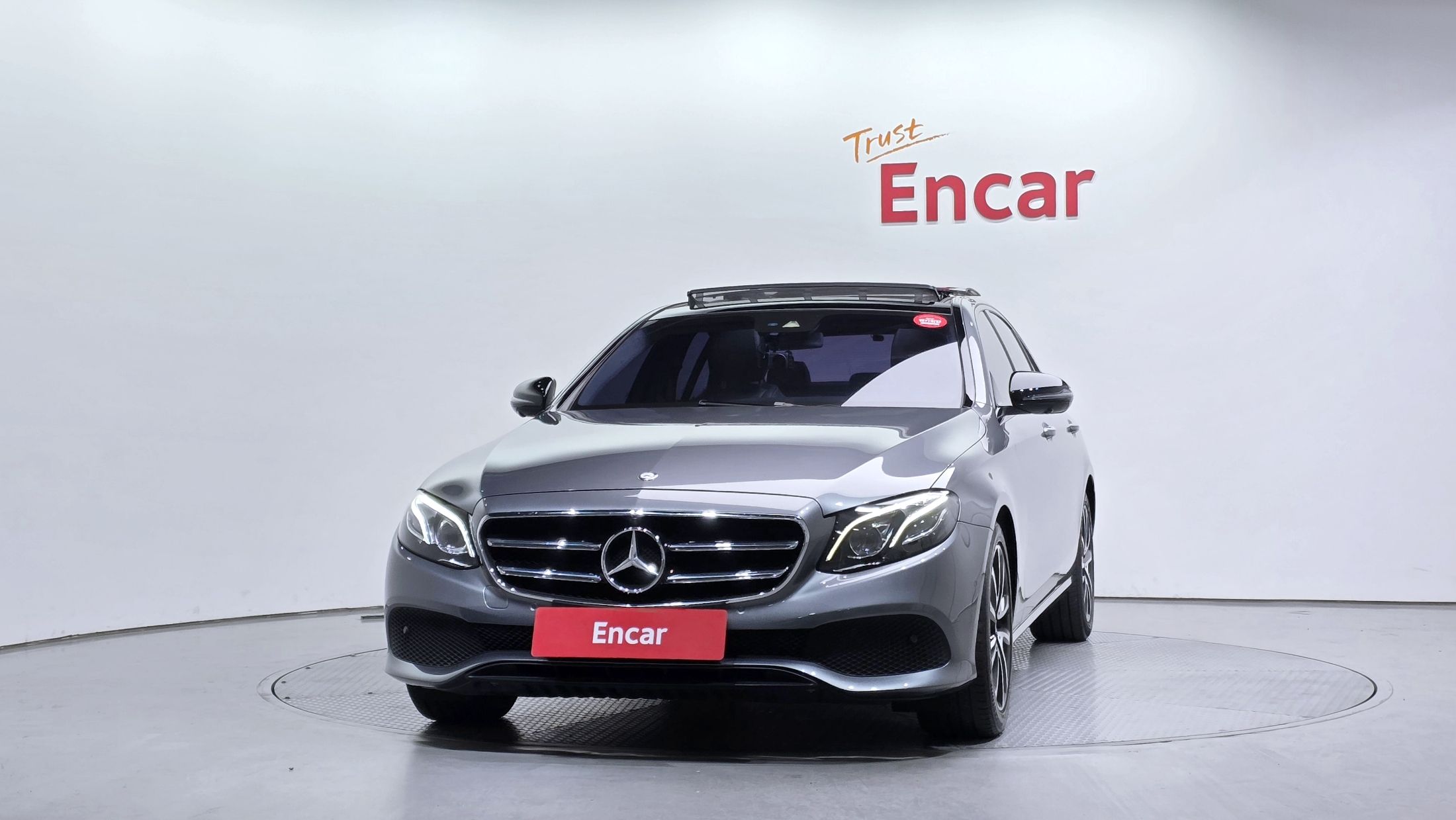 MERCEDES BENZ E-CLASS W213 2016