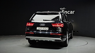 AUDI Q7 4M 2019