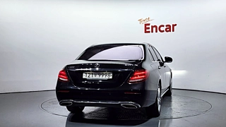 MERCEDES BENZ E-CLASS W213 2017