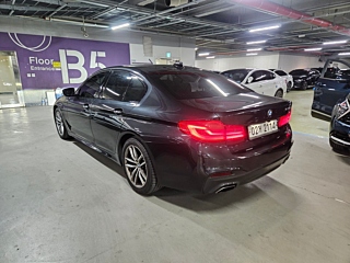 BMW 5-SERIES G30 2017