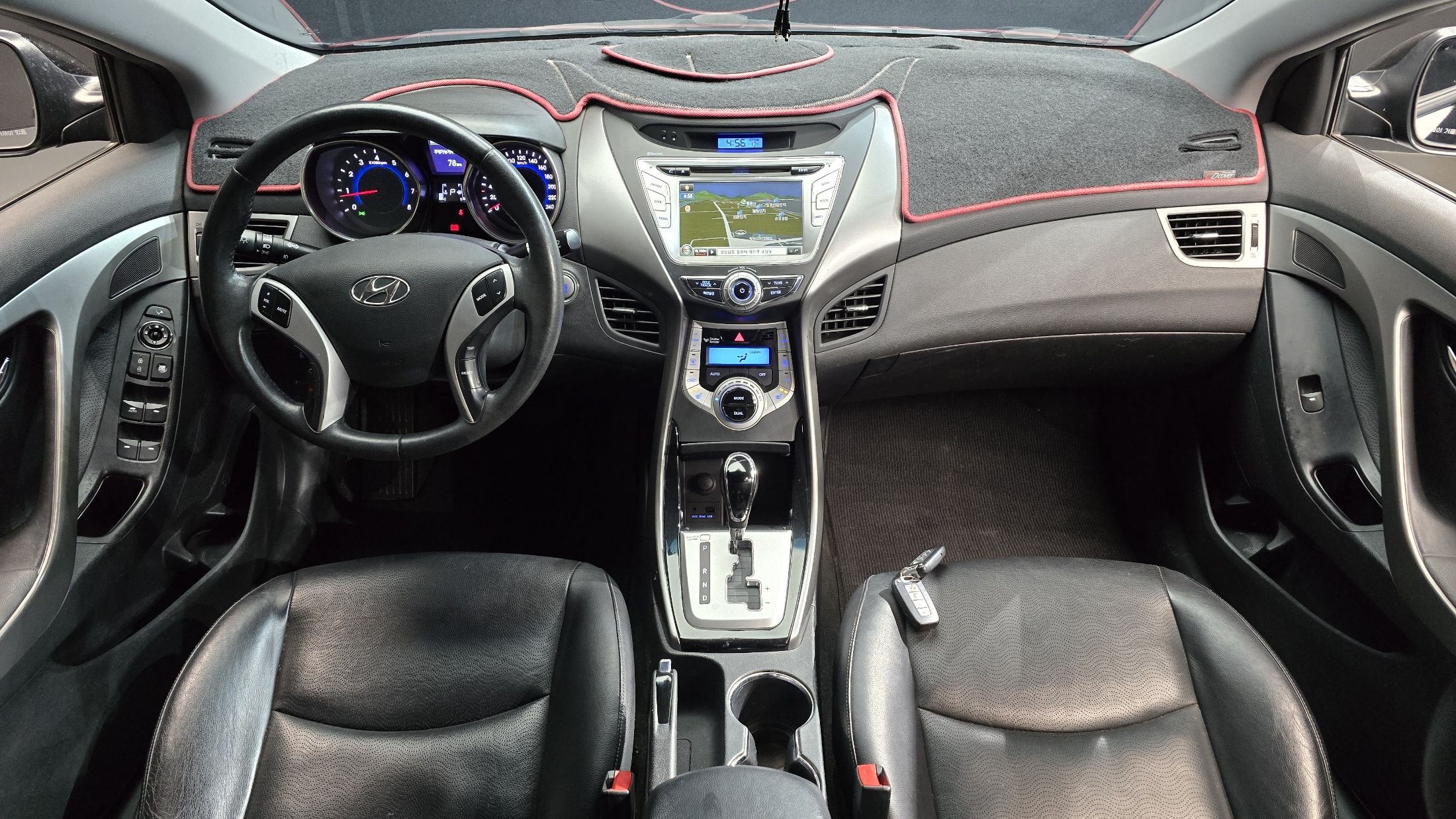 HYUNDAI AVANTE MD 2012