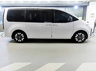 HYUNDAI STARIA 2023