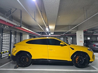 Заказать LAMBORGHINI URUS