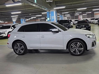 AUDI Q5 FY 2022