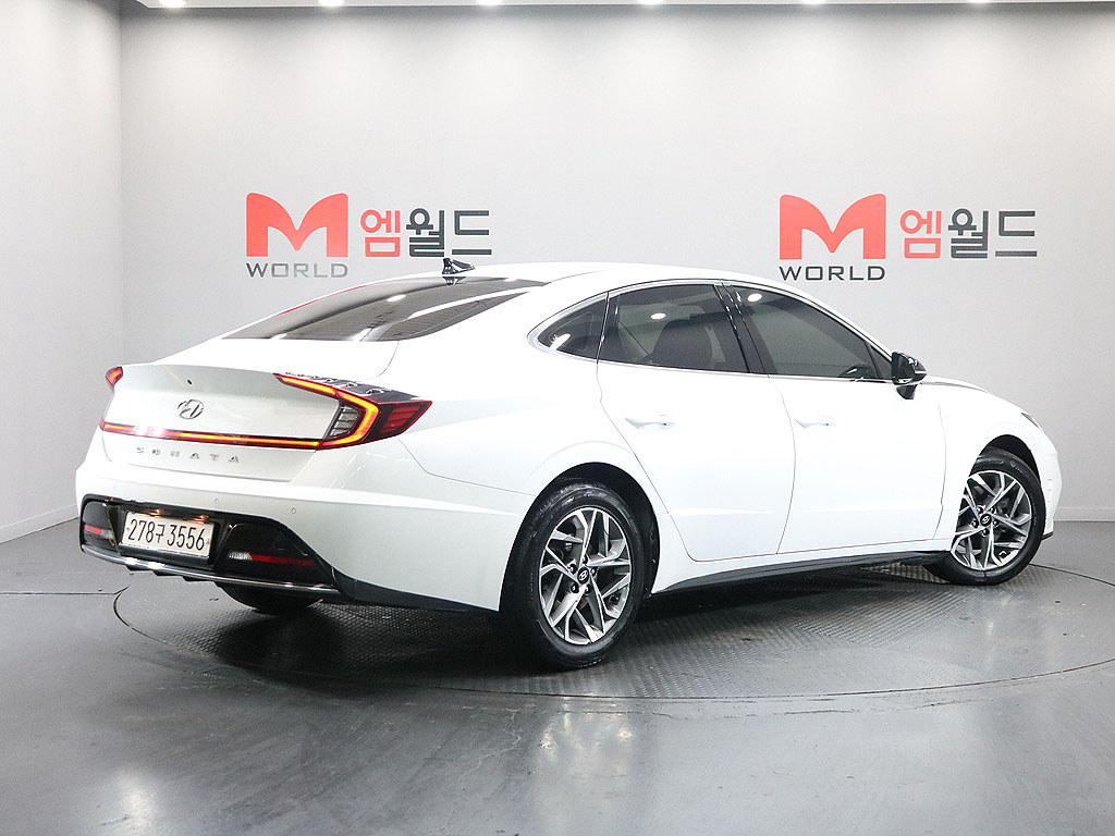 HYUNDAI SONATA DN8 2022