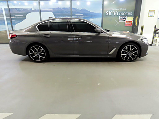 BMW 5-SERIES G30 2020