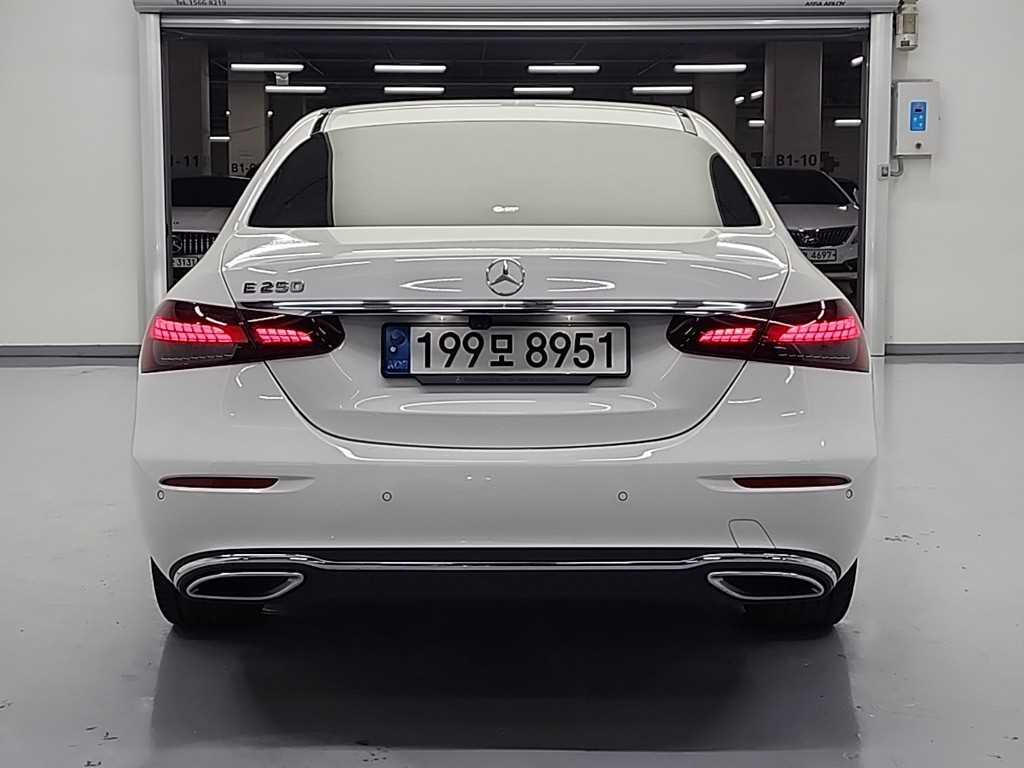 MERCEDES BENZ E-CLASS W213 2021