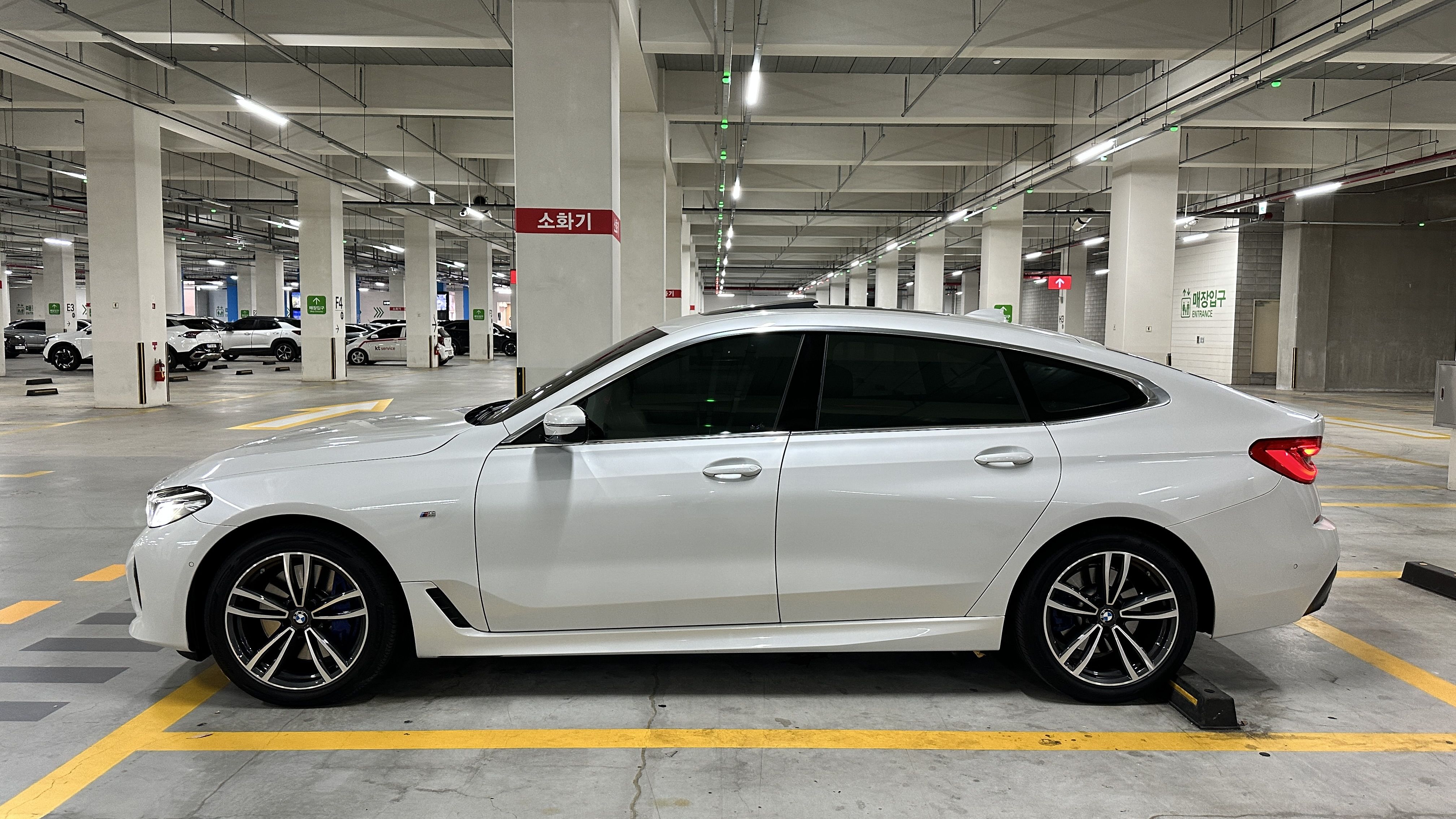 BMW 6-SERIES GT G32 2022