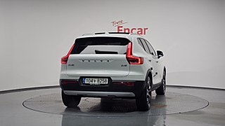 VOLVO XC40 2020