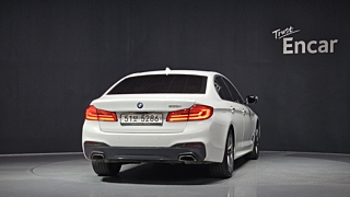 BMW 5-SERIES G30 2017