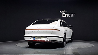 HYUNDAI GRANDEUR HYBRID GN7 2023