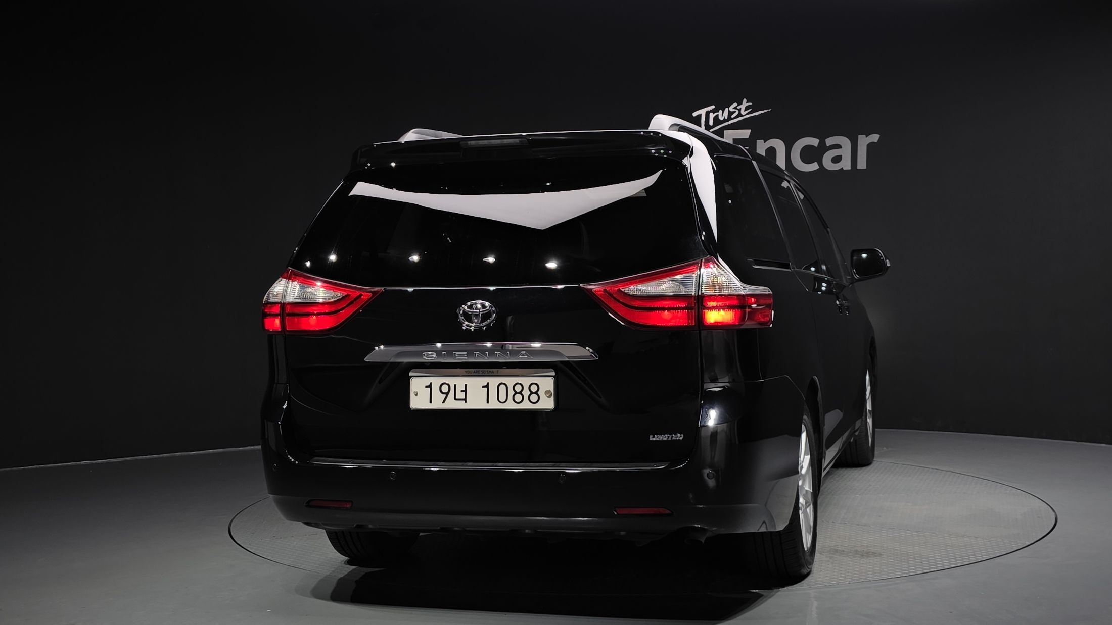 TOYOTA SIENNA 2017