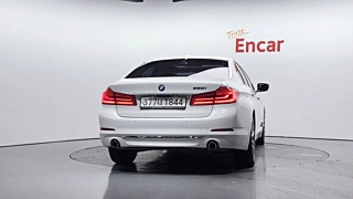 BMW 5-SERIES G30 2018