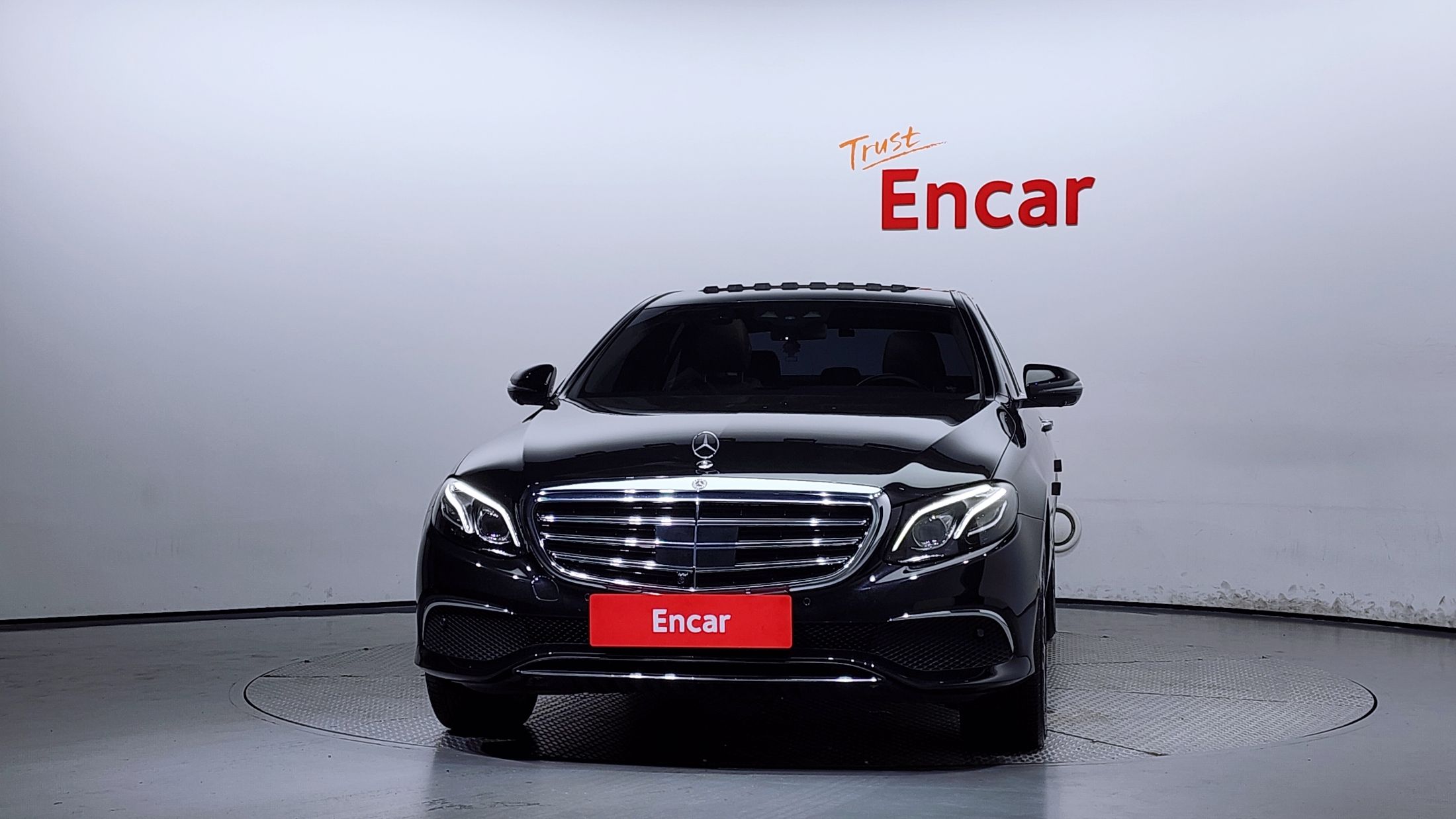 MERCEDES BENZ E-CLASS W213 2019