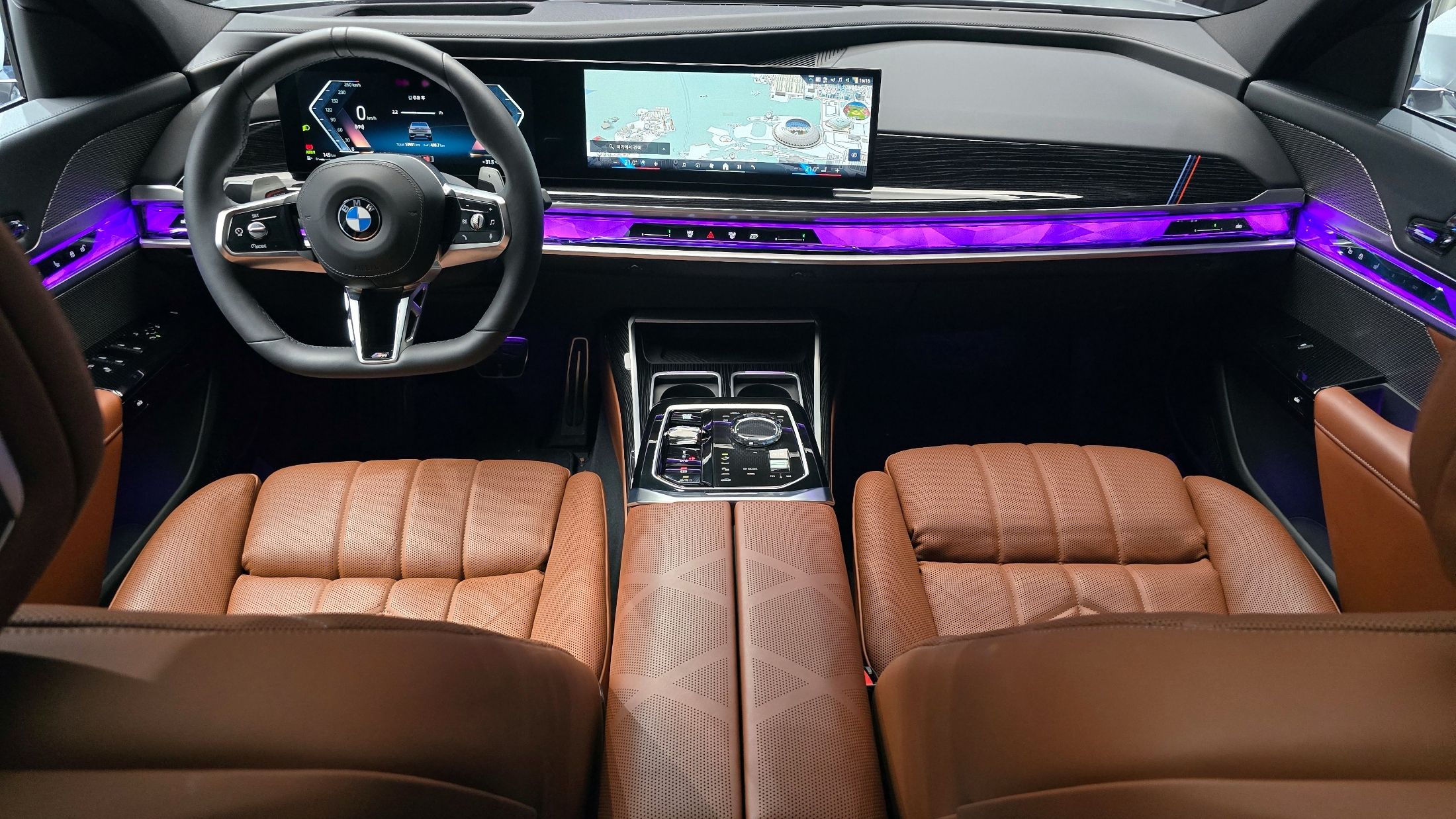 BMW 7-SERIES G70 2024