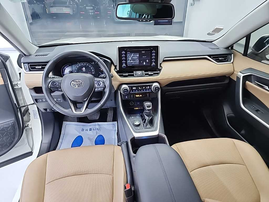 TOYOTA RAV4 2022