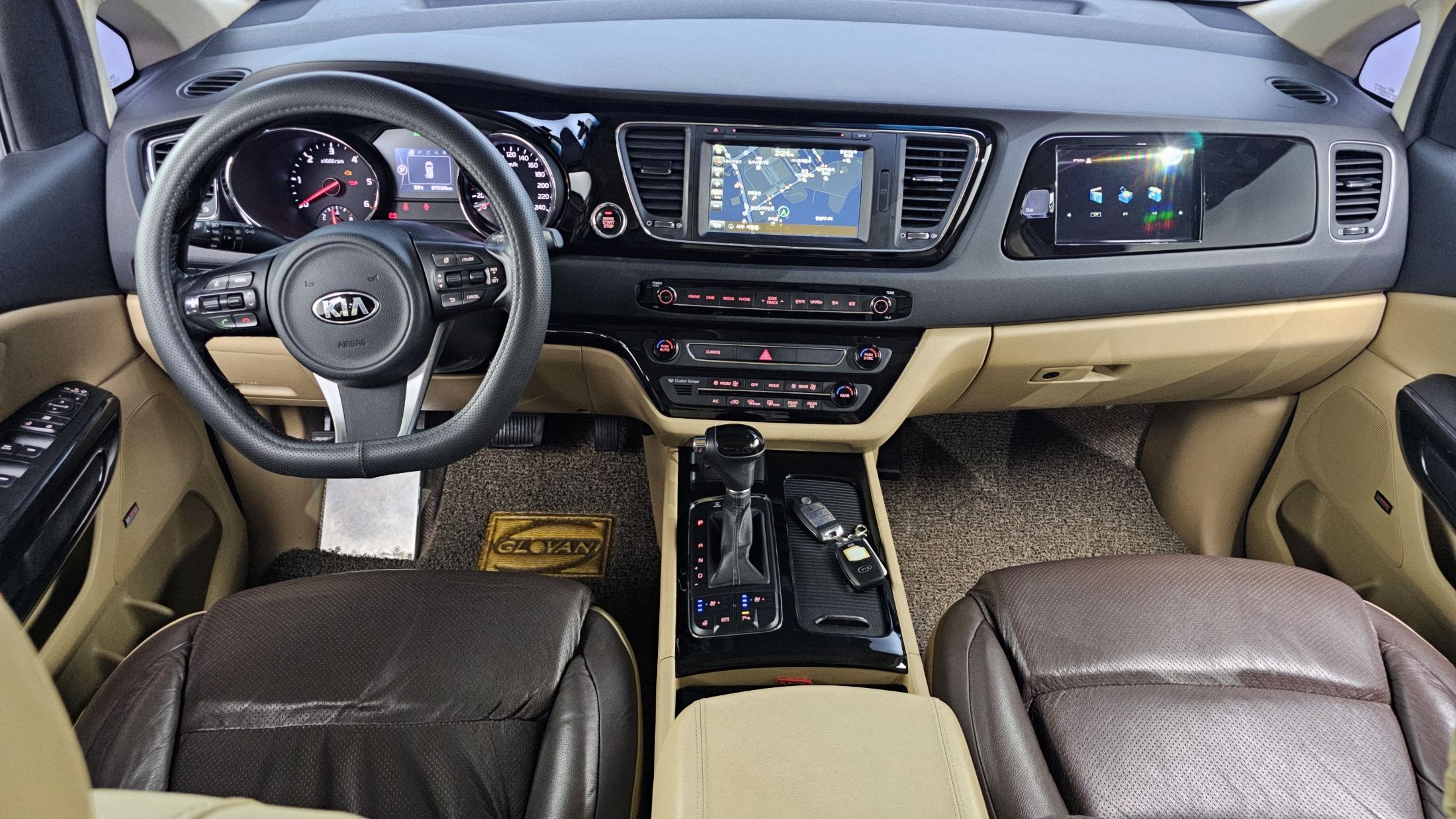 KIA CARNIVAL 2016