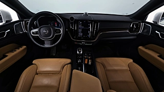 VOLVO XC60  2 GENERATION B5 Insignia 2021