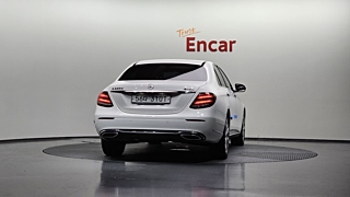 MERCEDES BENZ E-CLASS W213 2018