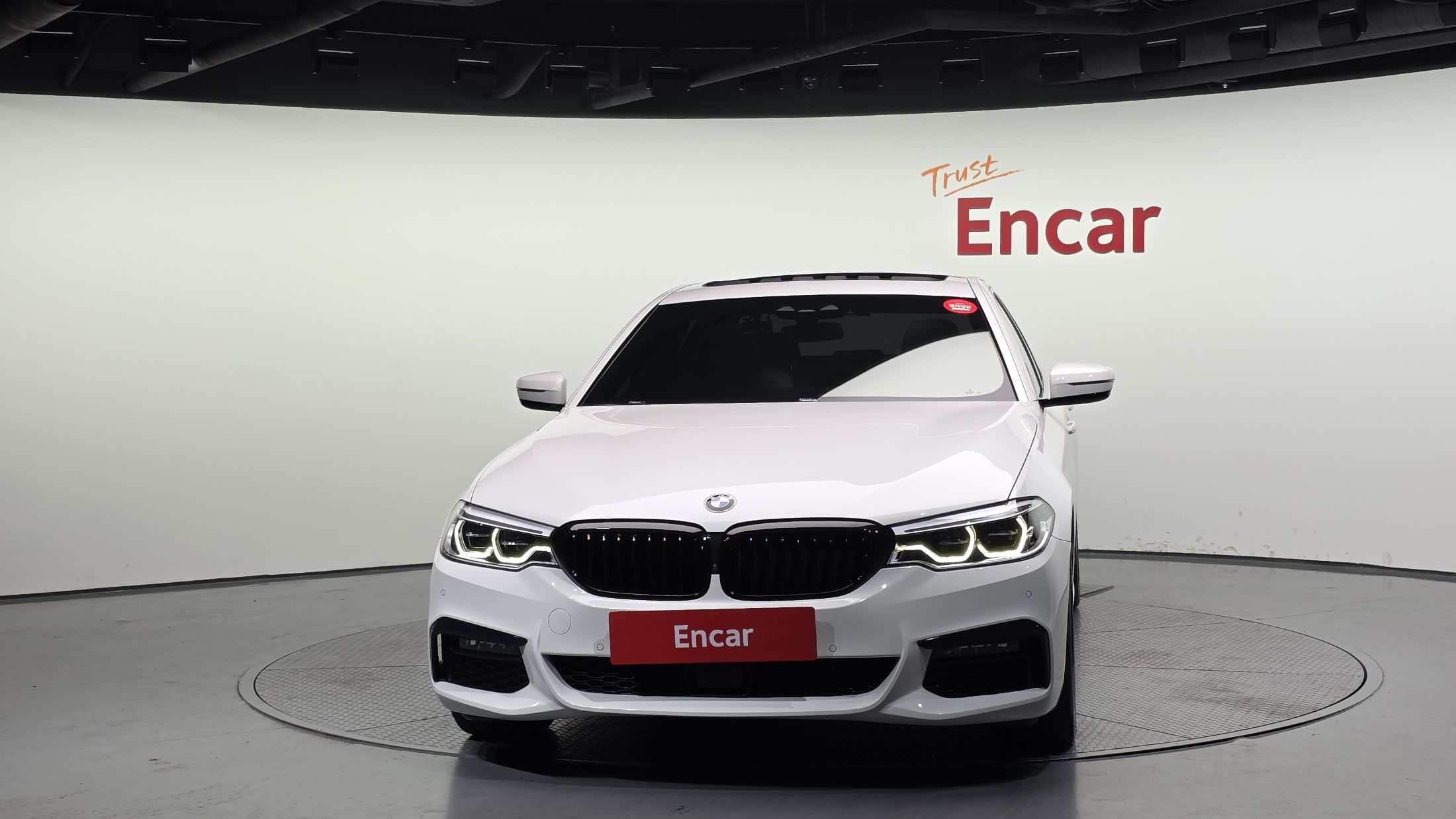 BMW 5-SERIES G30 2019