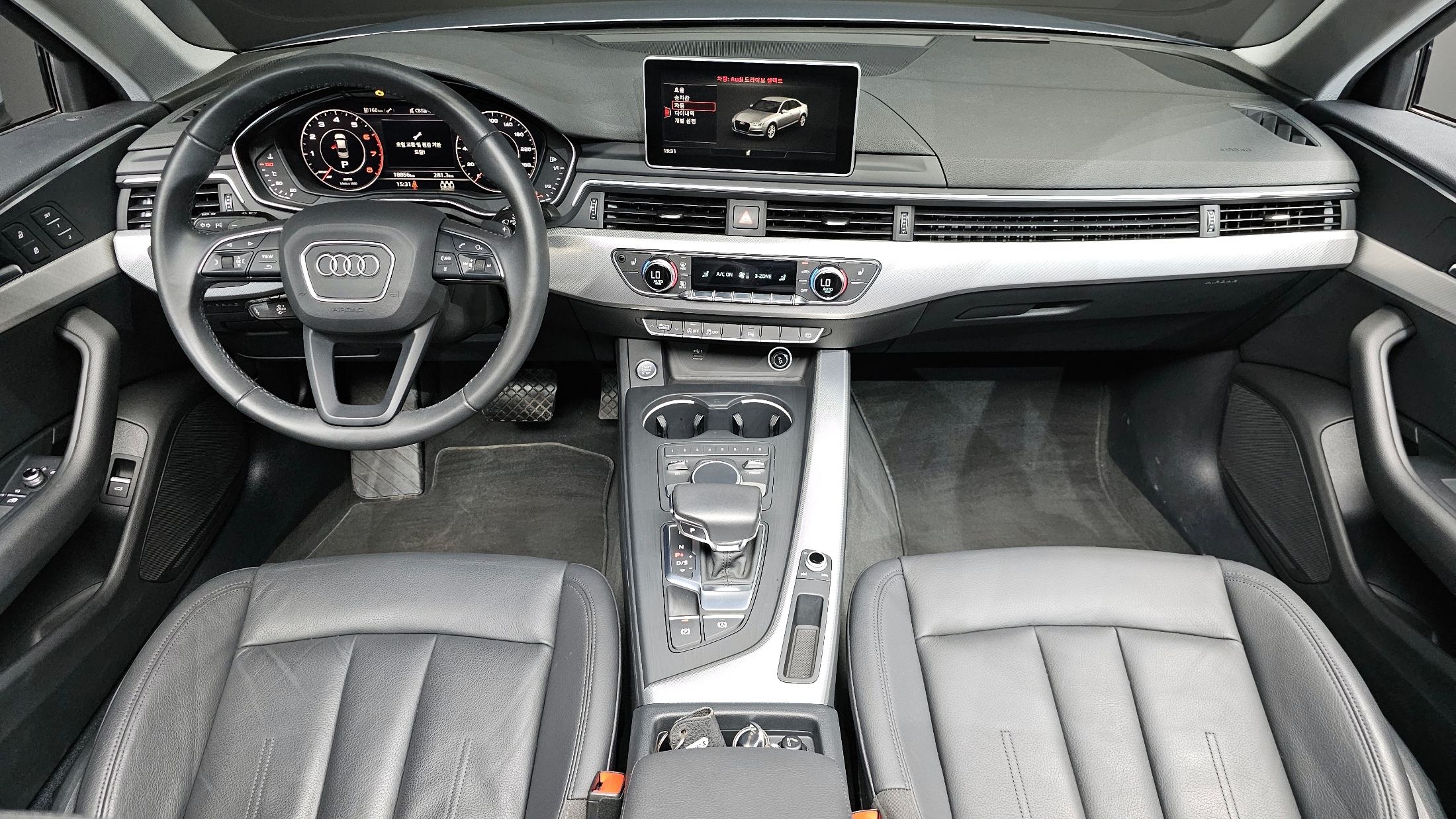 AUDI A4 B9 2019