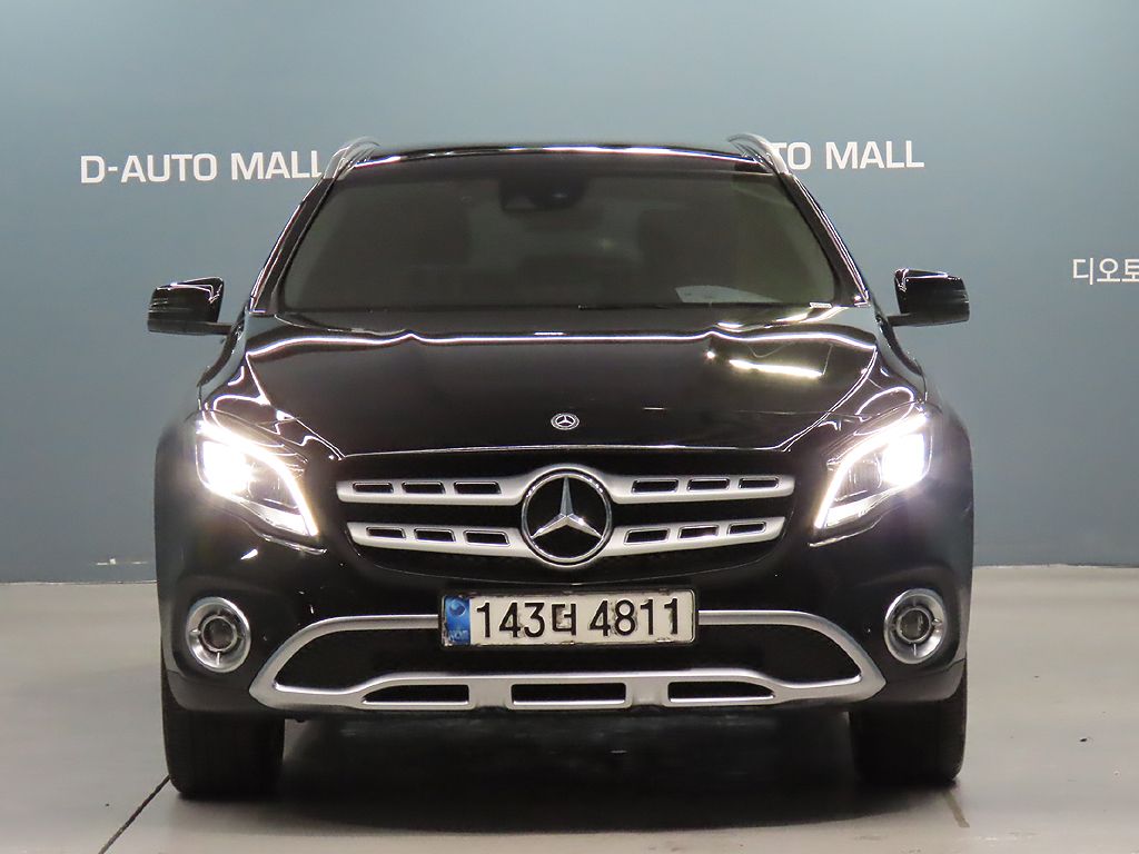 MERCEDES BENZ GLA-CLASS X156 2019