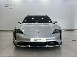 PORSCHE TAYCAN 2024