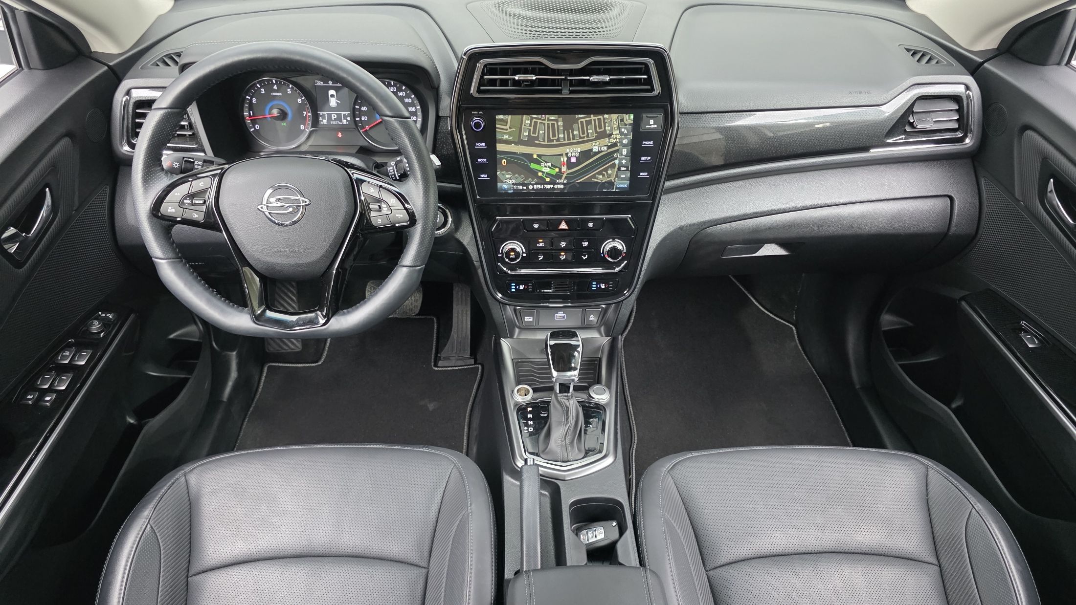 SSANGYONG TIVOLI VERY NEW 2021