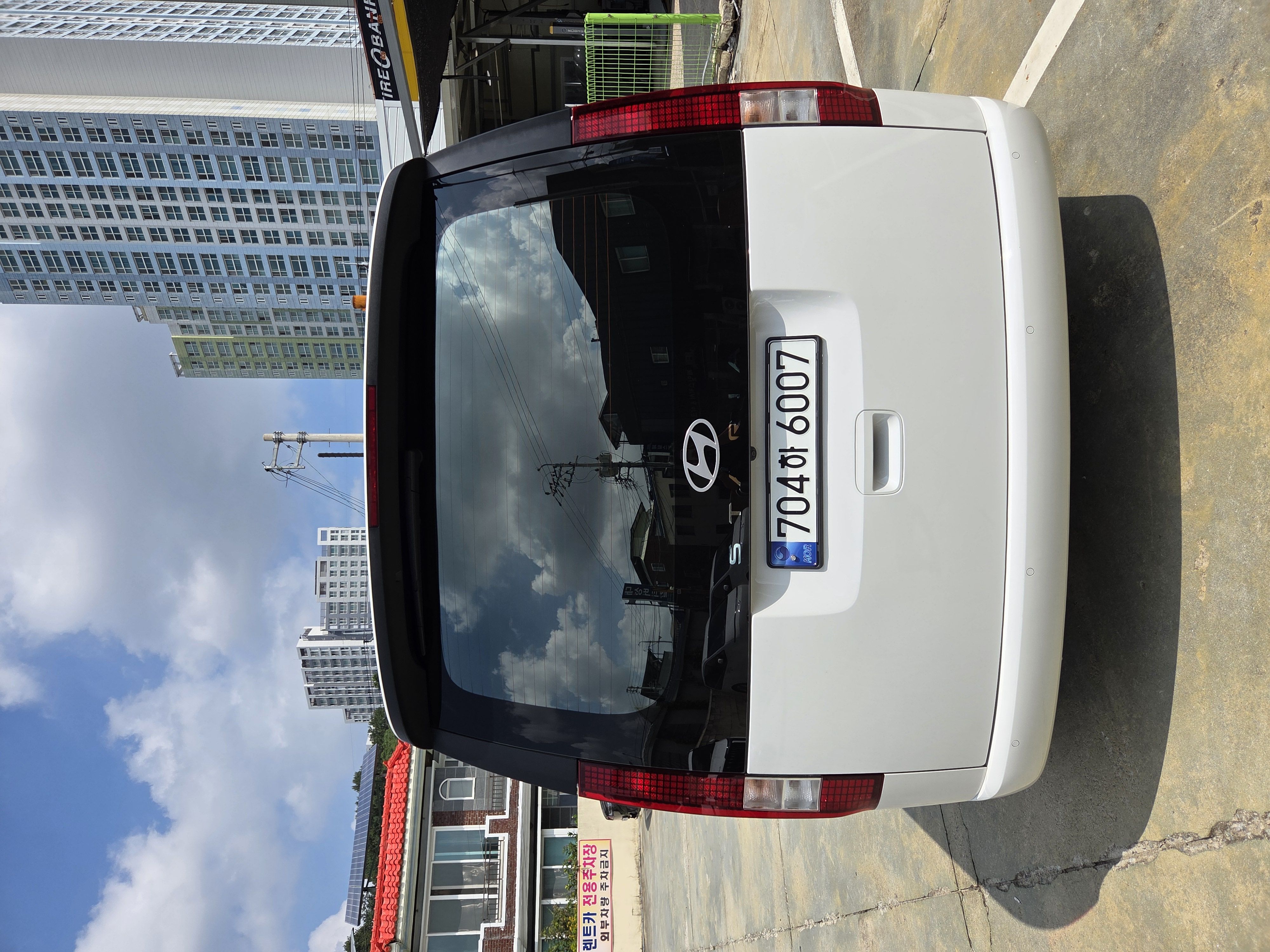 HYUNDAI STARIA 2024