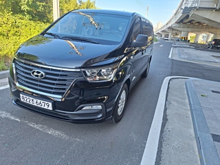 HYUNDAI STAREX GRAND  Van 3 Seater 2019