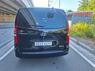 HYUNDAI STAREX GRAND  Van 3 Seater 2019