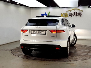 JAGUAR F-PACE 2016