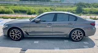 BMW 5-SERIES G30 2021