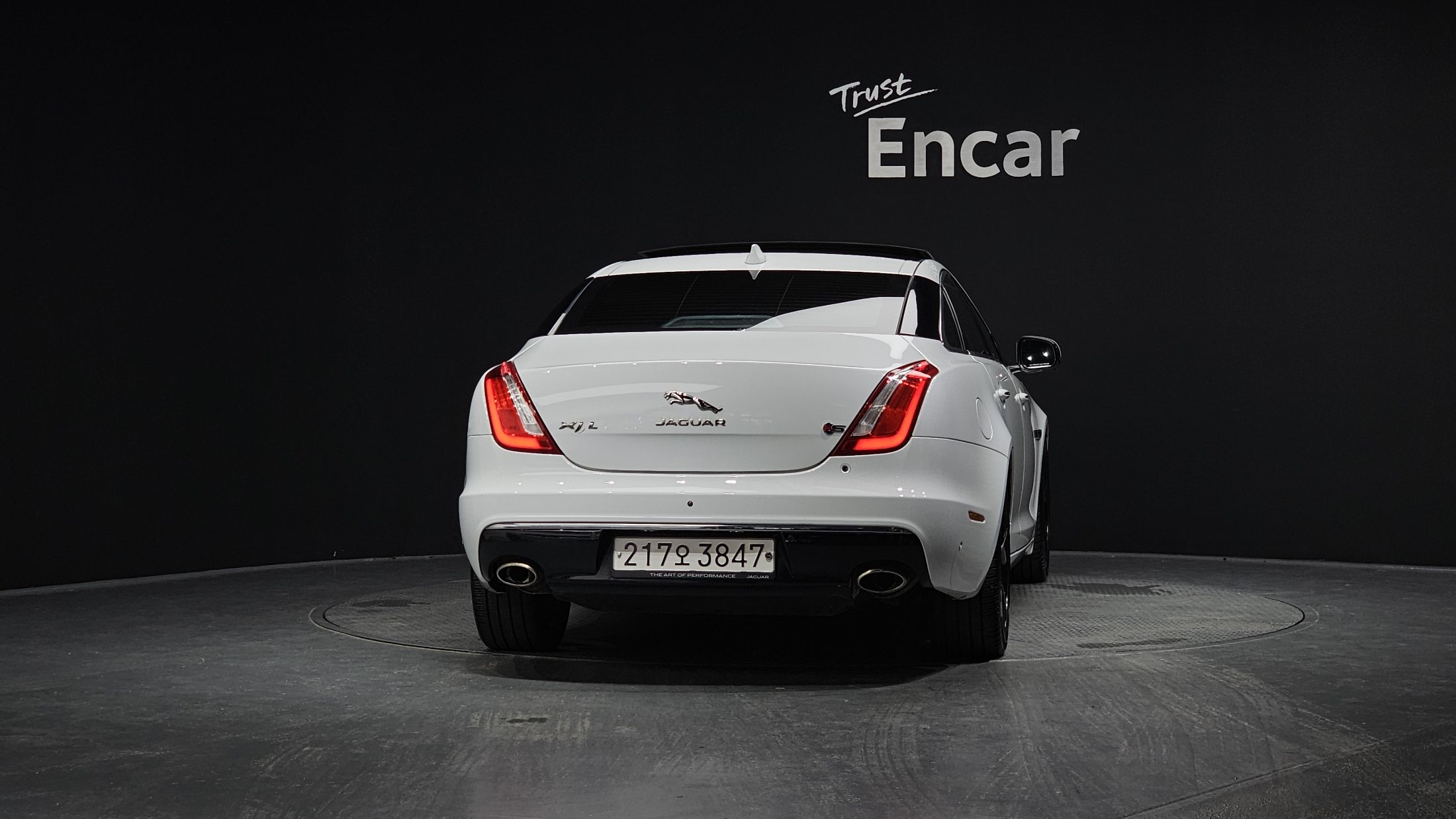 JAGUAR XJ 2016