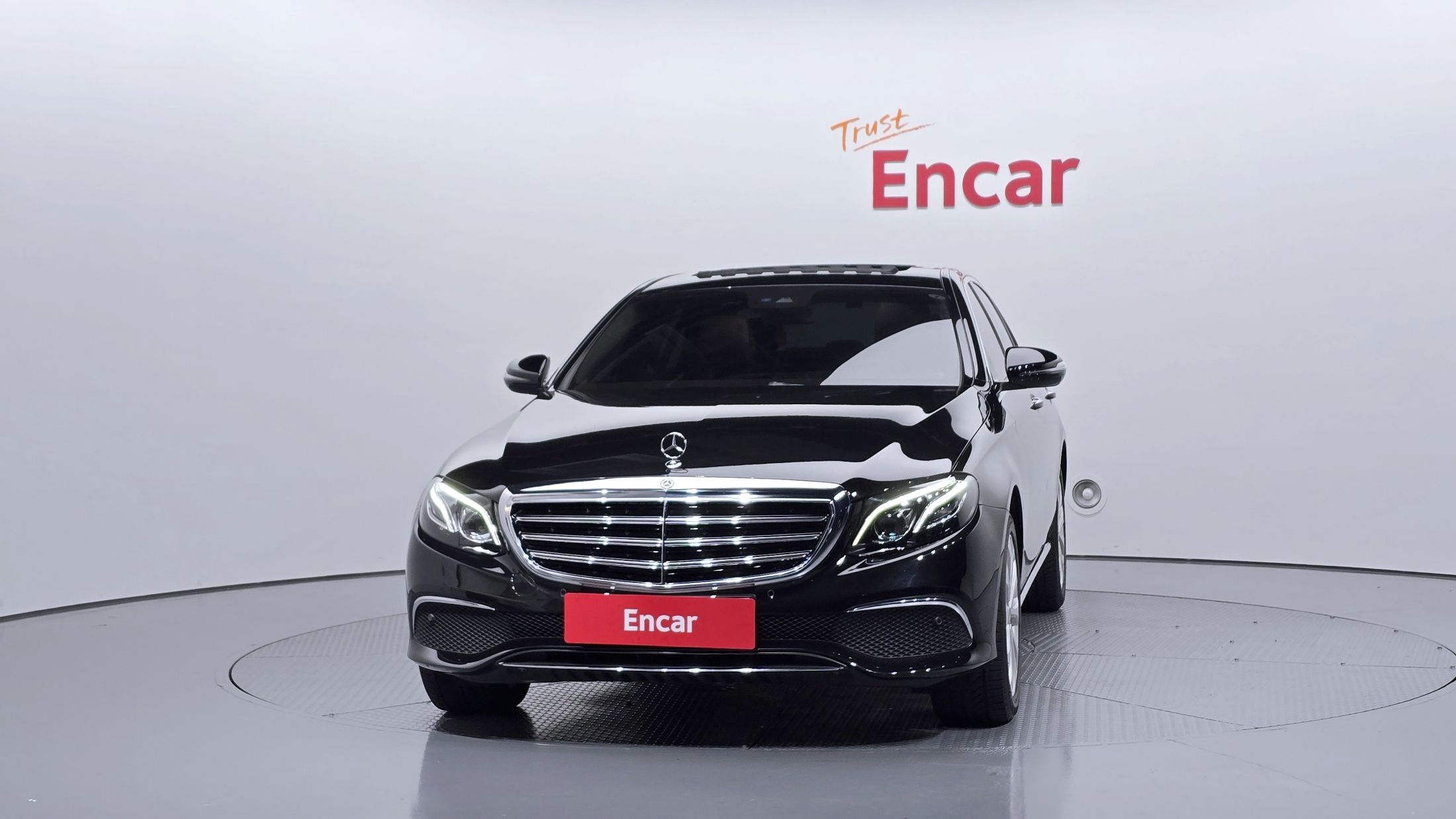 MERCEDES BENZ E-CLASS W213 2019