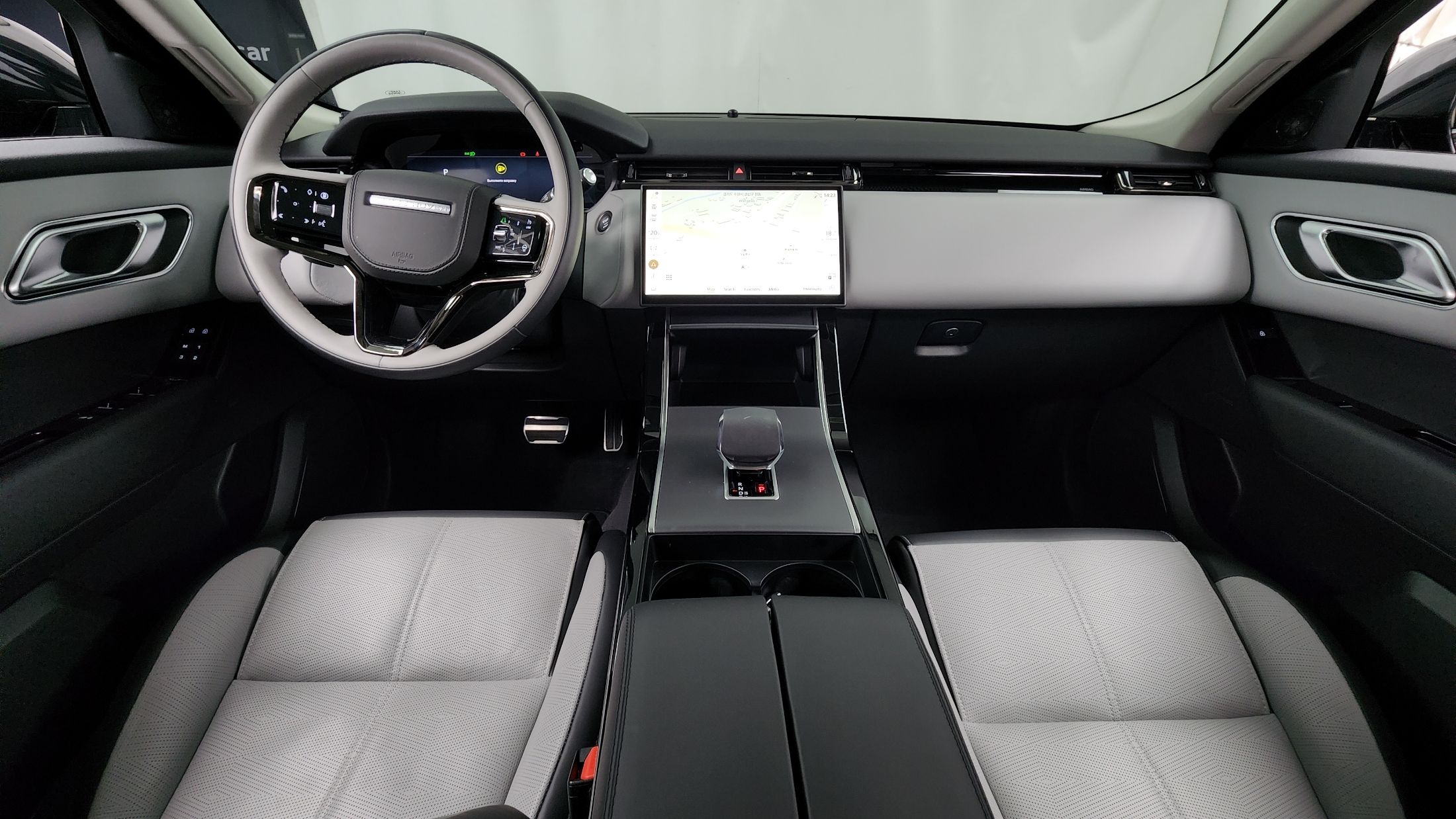 LAND ROVER RANGE ROVER VELAR 2024