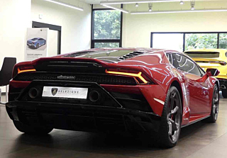 LAMBORGHINI HURACAN 2022