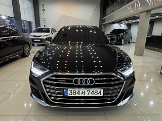 AUDI A8 D5 2021