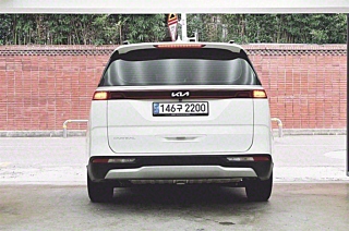 KIA CARNIVAL 2023