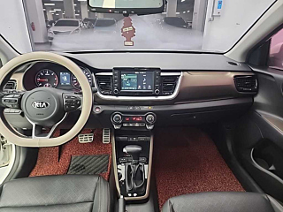 KIA STONIC 2018
