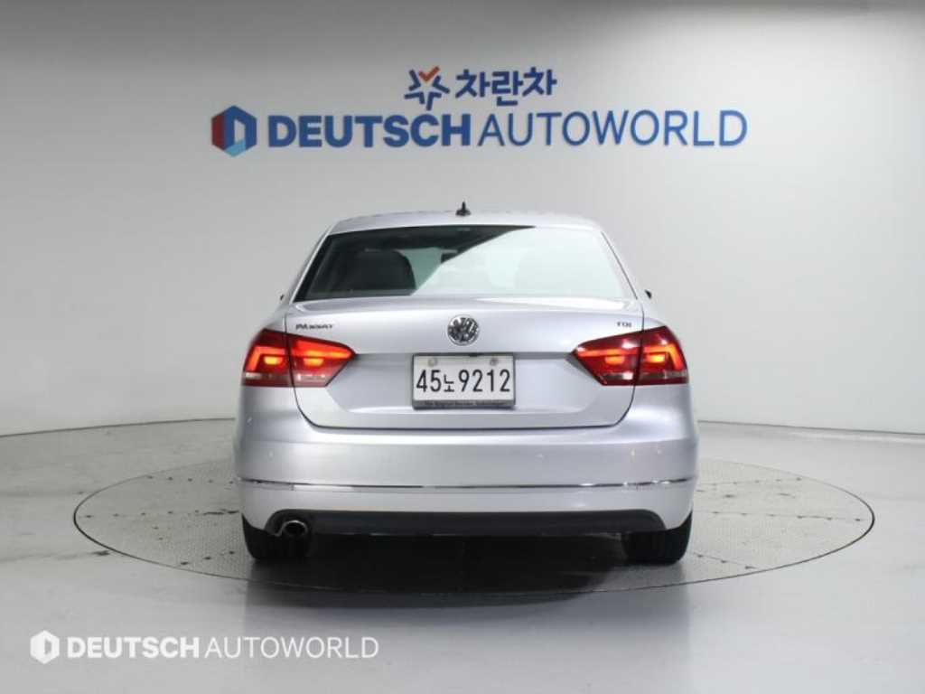 VOLKSWAGEN PASSAT 2014