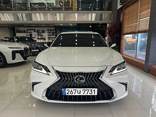 LEXUS ES300H  7 GENERATION Luxury Plus 2024