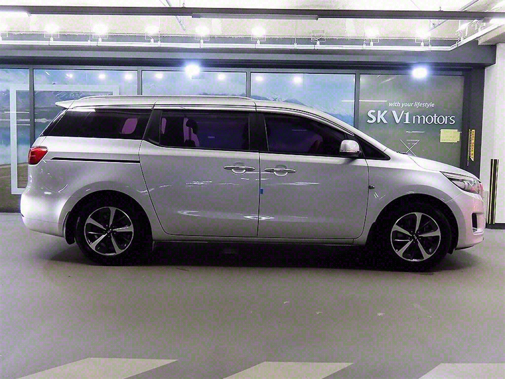 KIA CARNIVAL 2014