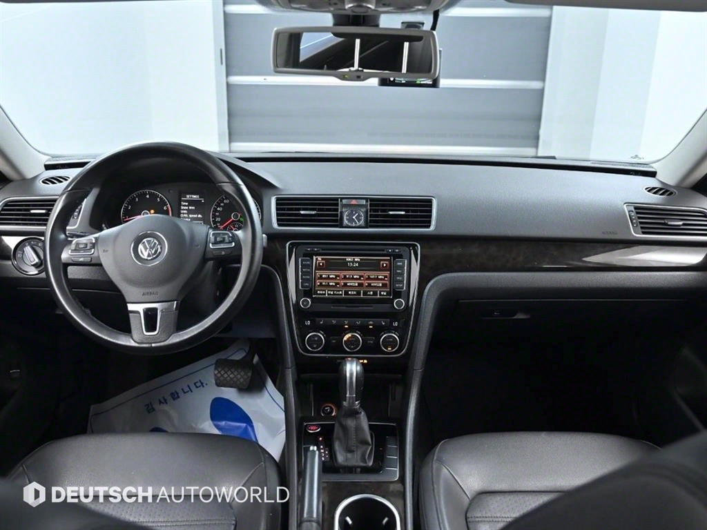 VOLKSWAGEN PASSAT 2015