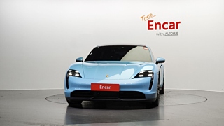 PORSCHE TAYCAN 2023