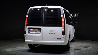HYUNDAI STARIA 2025