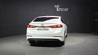 HYUNDAI AVANTE AD 2018