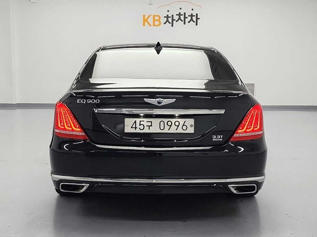 GENESIS EQ900 2016
