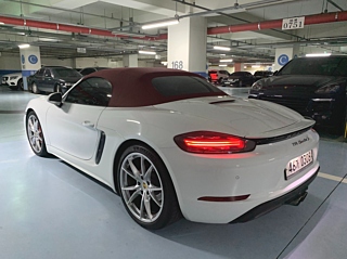 PORSCHE 718 BOXSTER 2016